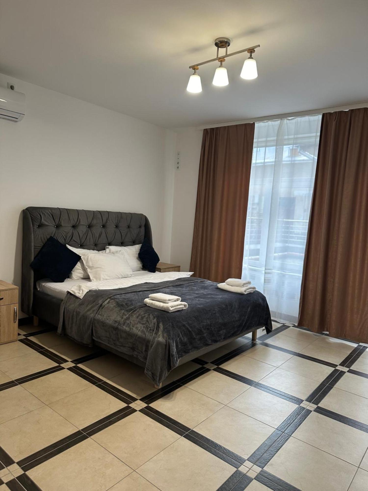 Opera Center Hotel & Apartments 利沃夫 外观 照片