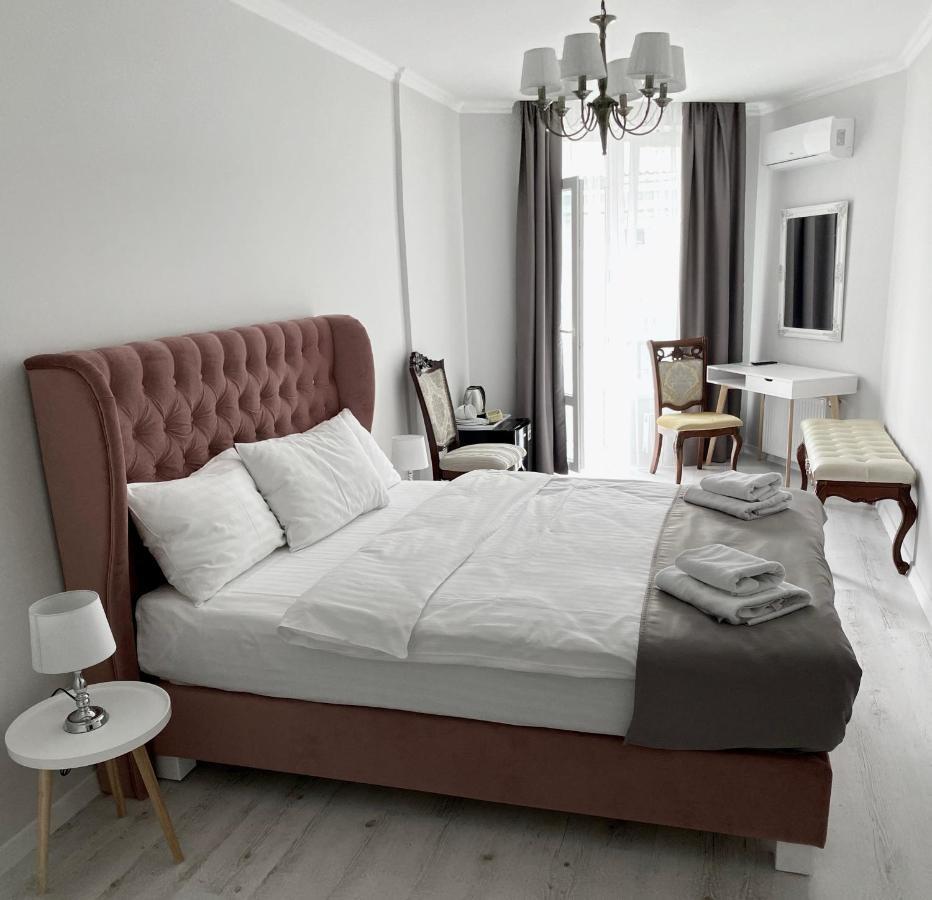 Opera Center Hotel & Apartments 利沃夫 外观 照片